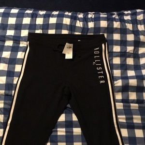 Hollister Brand new fleece Leggings